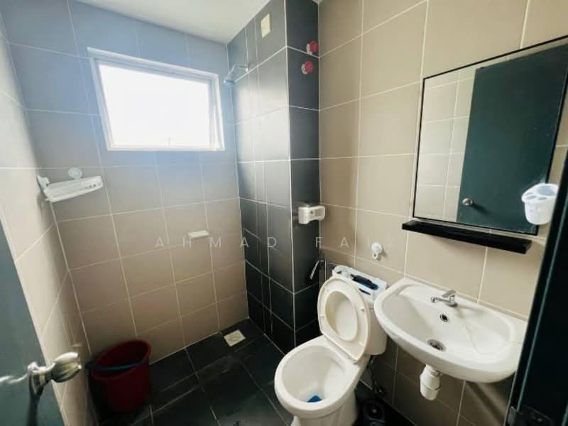 Townhouse for Rent in Dengkil (Selangor) - Ahmad Faiz - Bathroom - PropertyGuru.com.my