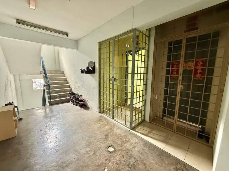 Apartment for Sale at Avenue Court - Siti Zuraini - Entrance - PropertyGuru.com.my