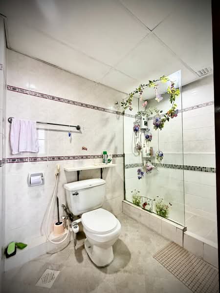 Condominium for Sale at Twin Towers - Cheryl Chng - Bathroom - PropertyGuru.com.my