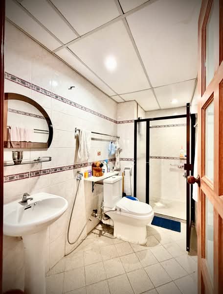 Condominium for Sale at Twin Towers - Cheryl Chng - Bathroom - PropertyGuru.com.my
