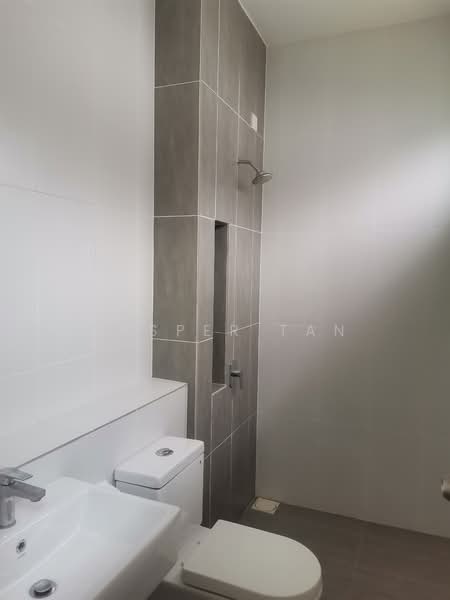 Tenderfields @ Eco Majestic untuk Untuk Disewa - RM 2,800 /bulan, Mac 2026 - Bathroom - PropertyGuru.com.my