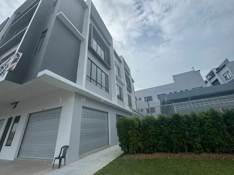 Shop for Rent in Austin Crest (Johor Bahru) - Loh Kok Hui - Exterior - PropertyGuru.com.my