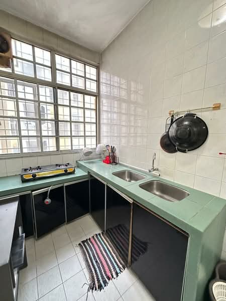 Untuk Disewa - Tiara Duta