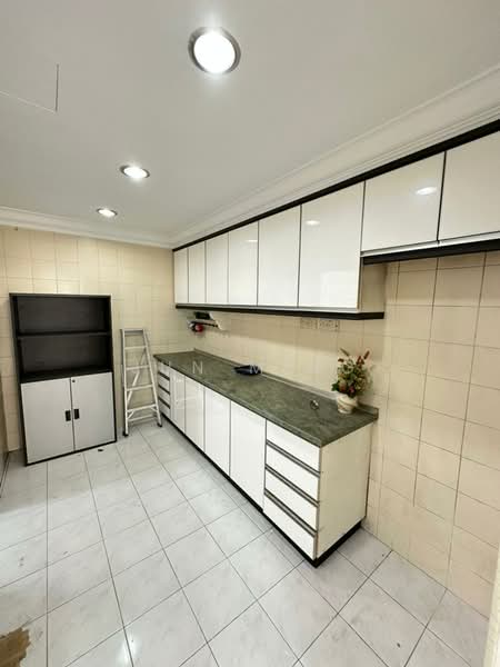 For Rent - Tiara Duta