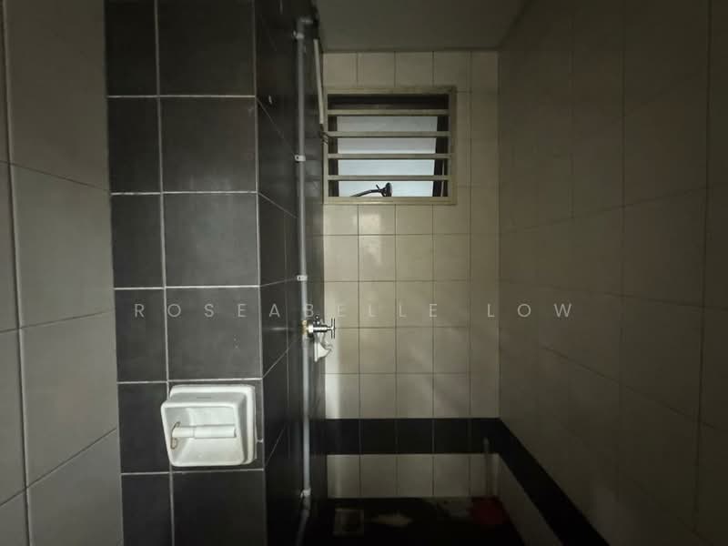 Condominium for Sale at Indah Alam (Subang Andaman) - Roseabelle Low - Bathroom - PropertyGuru.com.my