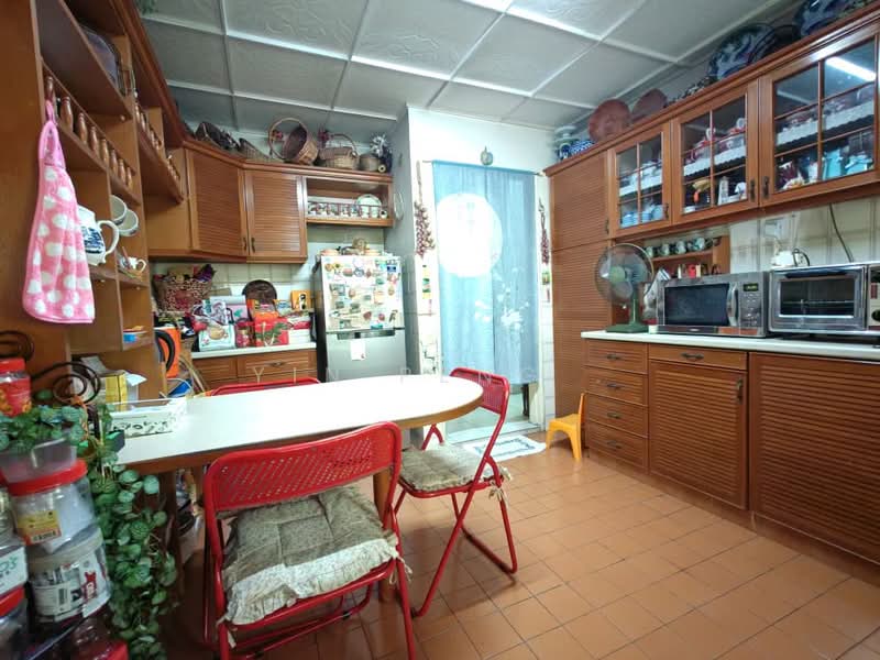 Semi-Detached House for Sale in Taman Tun Dr Ismail (Kuala Lumpur) - Yin Peng . - Kitchen - PropertyGuru.com.my