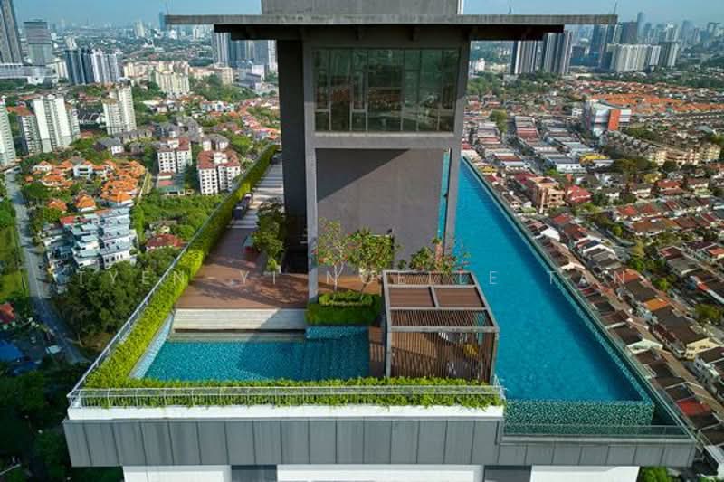 Waltz Residences untuk Untuk Dijual - RM 717,000, Mac 2026 - Pool - PropertyGuru.com.my