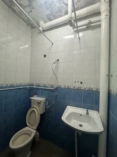 Taman Bagan Lalang Apartment untuk Untuk Dijual - RM 308,000, Mac 2026 - Bathroom - PropertyGuru.com.my