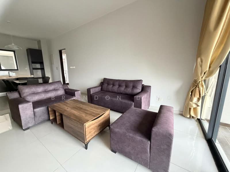 Royal Strand @ Country Garden Danga Bay untuk Untuk Disewa - RM 3,200 /bulan, Mac 2026 - Living Room - PropertyGuru.com.my