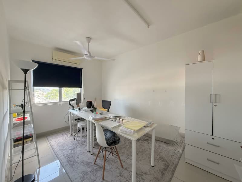 Service Residence for Sale at Sentrovue - Intan Mastura - Study - PropertyGuru.com.my