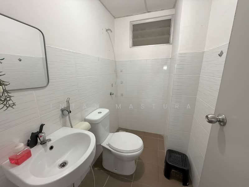 Service Residence for Sale at Sentrovue - Intan Mastura - Bathroom - PropertyGuru.com.my