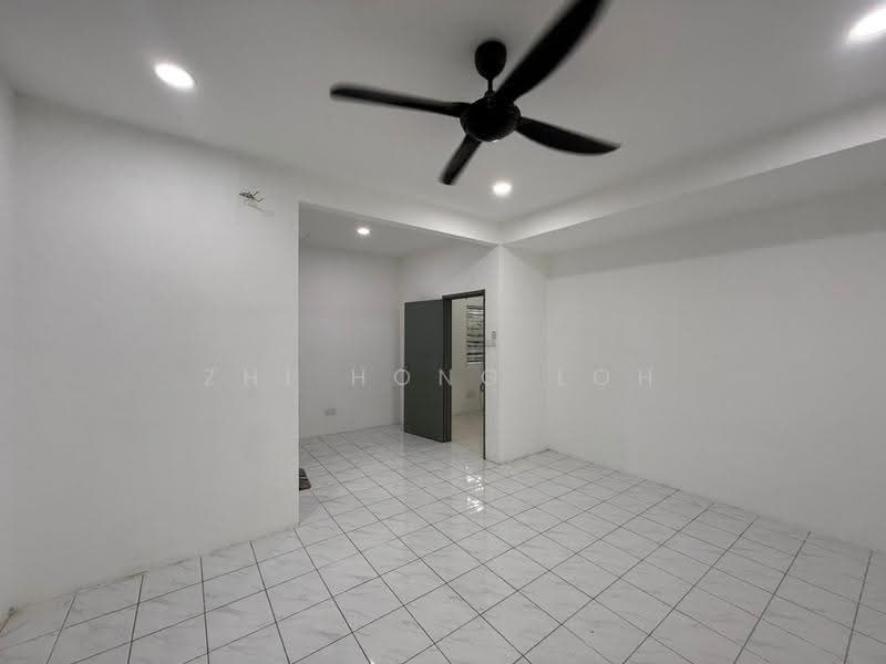 Rumah Teres 2-Tingkat untuk Dijual di Ukay Bistari (Ulu Kelang) - Zhi Hong Loh - Living Room - PropertyGuru.com.my