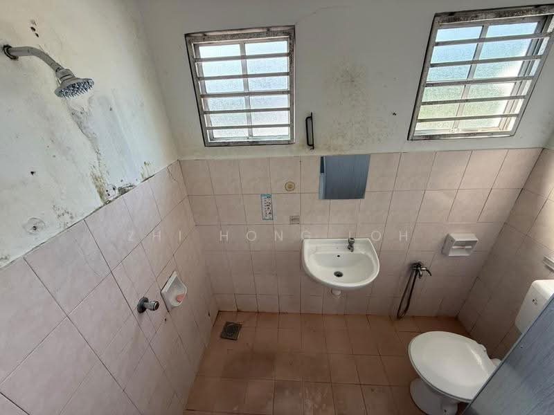 Rumah Teres 2-Tingkat untuk Dijual di Ukay Bistari (Ulu Kelang) - Zhi Hong Loh - Bathroom - PropertyGuru.com.my