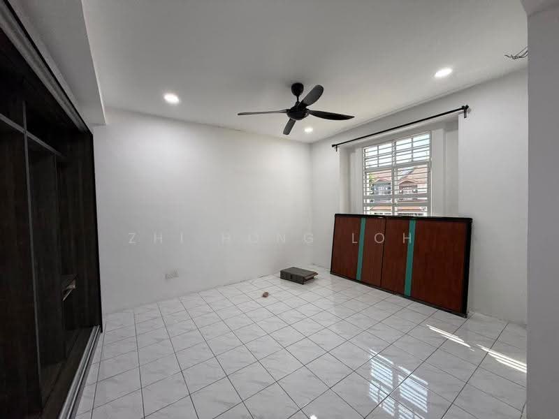 Rumah Teres 2-Tingkat untuk Dijual di Ukay Bistari (Ulu Kelang) - Zhi Hong Loh - Bedroom - PropertyGuru.com.my