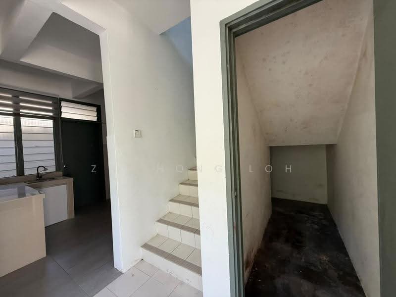 Rumah Teres 2-Tingkat untuk Dijual di Ukay Bistari (Ulu Kelang) - Zhi Hong Loh - Kitchen - PropertyGuru.com.my
