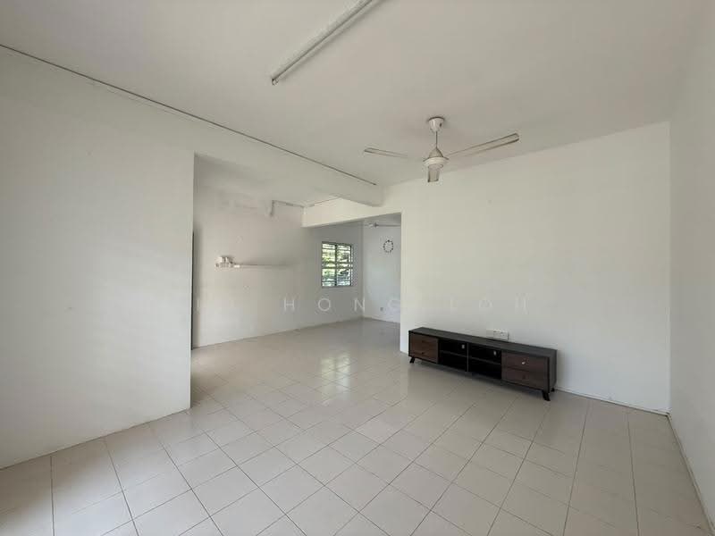 Rumah Teres 2-Tingkat untuk Dijual di Ukay Bistari (Ulu Kelang) - Zhi Hong Loh - Living Room - PropertyGuru.com.my