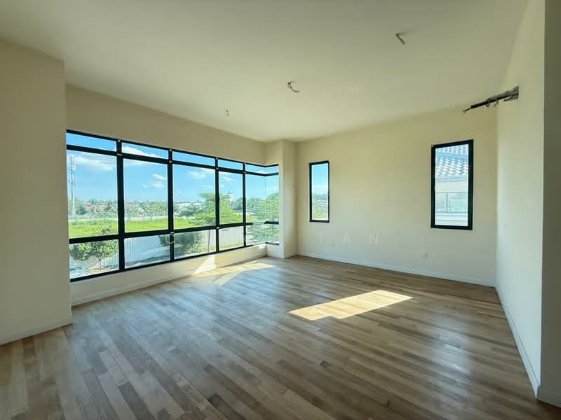 Bungalow for Sale in Kota Kemuning (Shah Alam) - Chloe Tan - Living Room - PropertyGuru.com.my