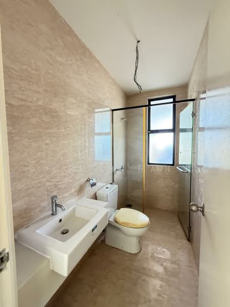 Bungalow for Sale in Kota Kemuning (Shah Alam) - Chloe Tan - Bathroom - PropertyGuru.com.my