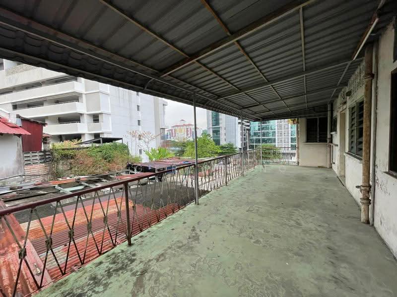 Zero-Lot Bungalow for Rent in Jalan Klang Lama (Old Klang Road) (Kuala Lumpur) - Roger Phang - Balcony - PropertyGuru.com.my
