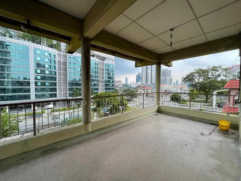 Zero-Lot Bungalow for Rent in Jalan Klang Lama (Old Klang Road) (Kuala Lumpur) - Roger Phang - Balcony - PropertyGuru.com.my
