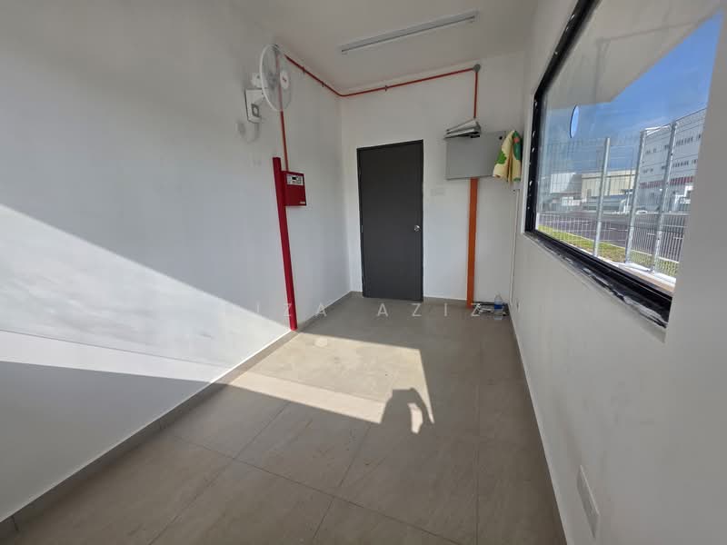 Detached Factory for Rent in Rawang (Selangor) - Fiza Aziz - Interior - PropertyGuru.com.my