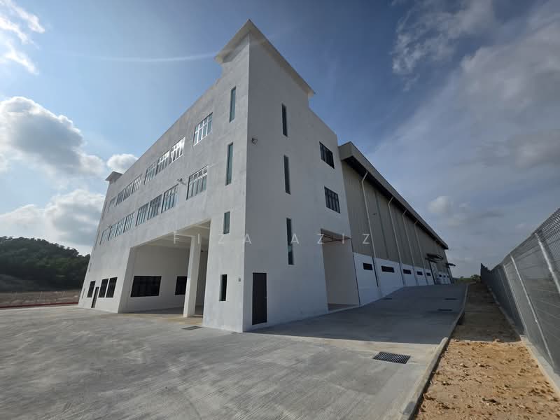 Detached Factory for Rent in Rawang (Selangor) - Fiza Aziz - Exterior - PropertyGuru.com.my