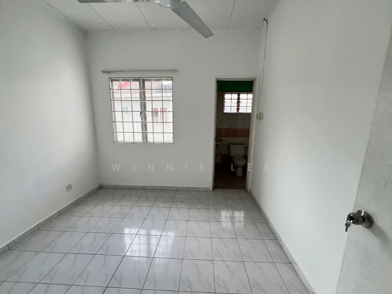 Terraced House for Sale in Bandar Botanic (Klang) - Winnie Lee - Bathroom - PropertyGuru.com.my