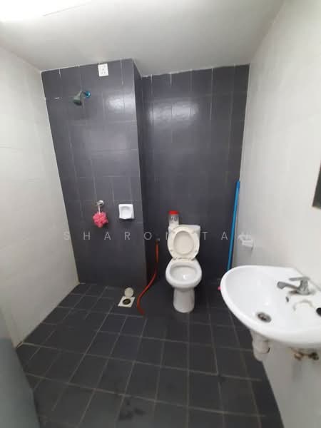 Condominium for Sale at Scott Towers @ Larkin JB - Sharon Tan - Bathroom - PropertyGuru.com.my