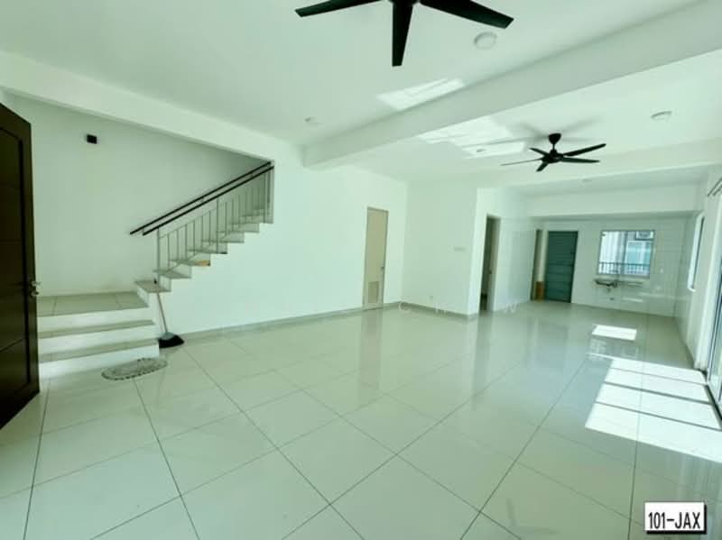 Semi-Detached House for Sale in Ambang Botanic (Klang) - Jennie Chew - Living Room - PropertyGuru.com.my