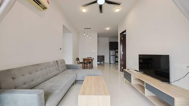 Royal Strand @ Country Garden Danga Bay untuk Untuk Disewa - RM 2,400 /bulan, Mac 2026 - Living Room - PropertyGuru.com.my