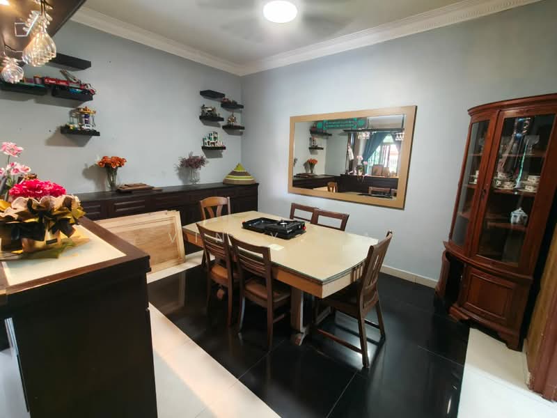 Bandar Putra Kulai Jalan Kempas untuk Untuk Dijual - RM 1,260,000, Mac 2026 - Dining Room - PropertyGuru.com.my
