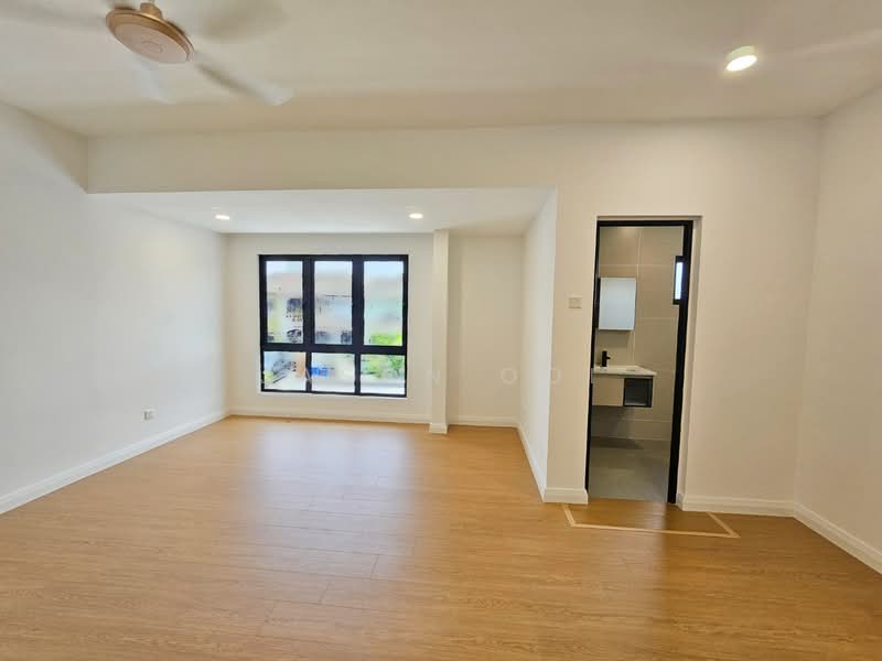 Rumah Teres 2 Tingkat untuk Dijual di Taman Bunga Negara (Shah Alam) - Jason Ooi - Living Room - PropertyGuru.com.my
