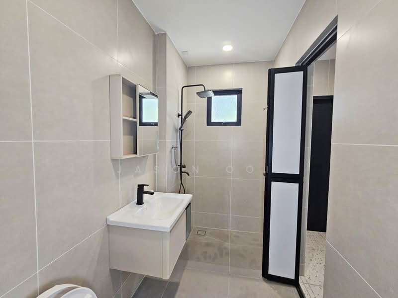 Rumah Teres 2 Tingkat untuk Dijual di Taman Bunga Negara (Shah Alam) - Jason Ooi - Bathroom - PropertyGuru.com.my