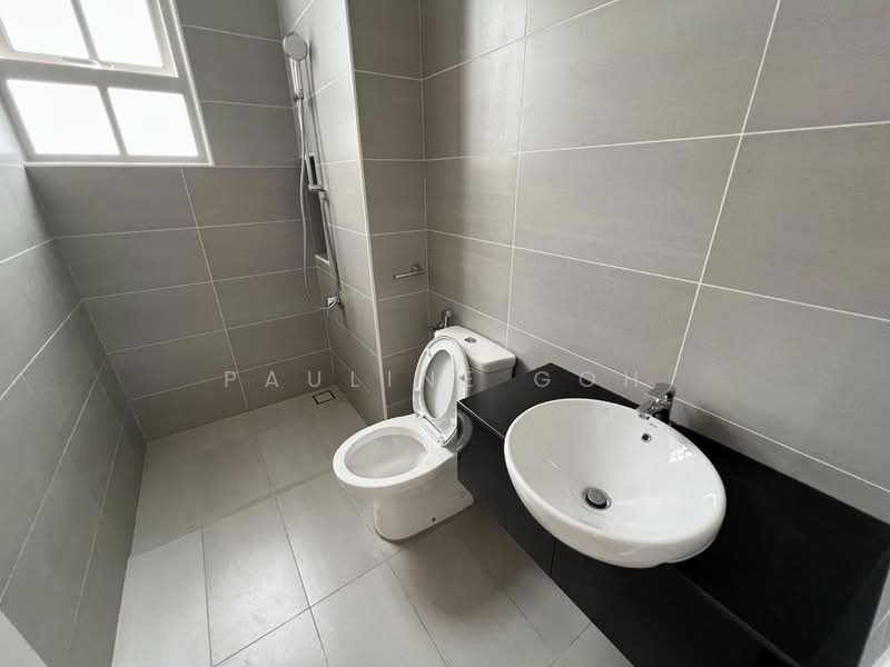 Semi-Detached House for Sale in Taman Ekoflora (Johor Bahru) - Pauline Goh - Bathroom - PropertyGuru.com.my