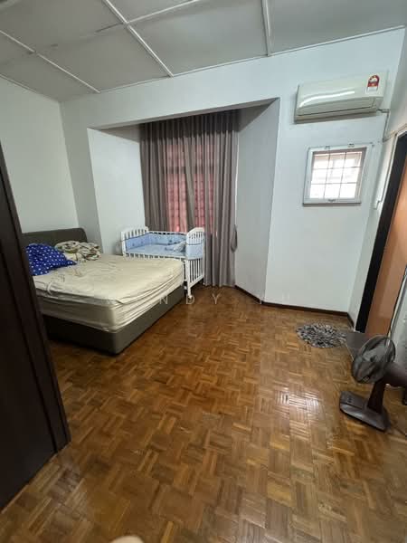 Selayang Taman Intan baiduri untuk Untuk Dijual - RM 600,000, Mac 2026 - Bedroom - PropertyGuru.com.my