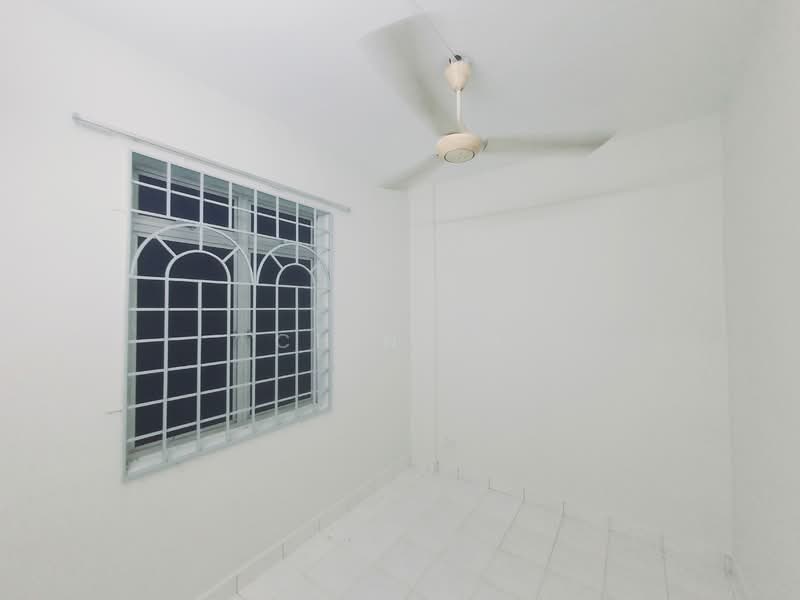 Pangsapuri untuk Dijual di Kiara Apartment - CHIN FN - Interior - PropertyGuru.com.my
