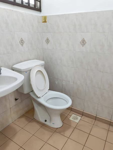 Apartment for Rent at Bayu Puteri 2 - Rex Yong - Bathroom - PropertyGuru.com.my