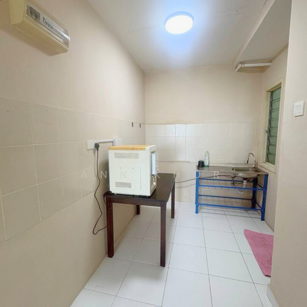 Melody Homes untuk Untuk Disewa - RM 1,200 /bulan, Mac 2026 - Kitchen - PropertyGuru.com.my