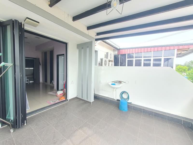 For Sale - Pekan Nana Pekans Nanas