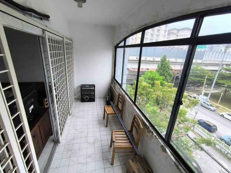 Delima J Apartment untuk Untuk Disewa - RM 1,600 /bulan, Mac 2026 - Balcony - PropertyGuru.com.my