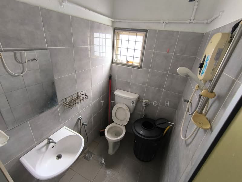 Delima J Apartment untuk Untuk Disewa - RM 1,600 /bulan, Mac 2026 - Bathroom - PropertyGuru.com.my