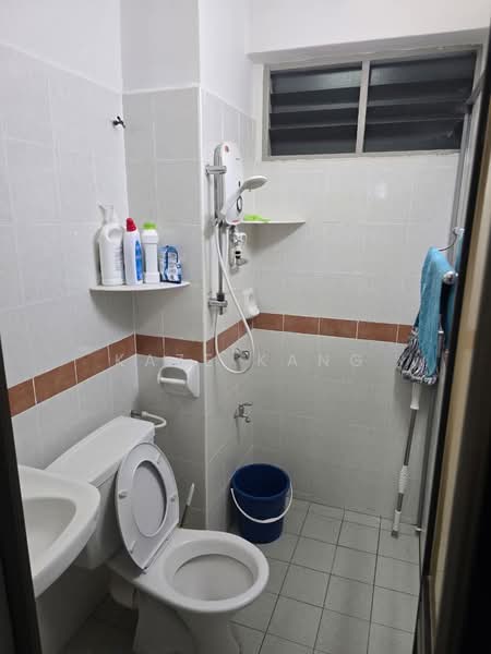 Vistaria Condominium untuk Untuk Disewa - RM 1,500 /bulan, Mac 2026 - Bathroom - PropertyGuru.com.my