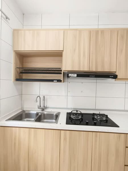 3-storey Terraced House for Rent in Taman Subang Mas (Subang Jaya) - Zarema Kulbuzheva - Kitchen - PropertyGuru.com.my