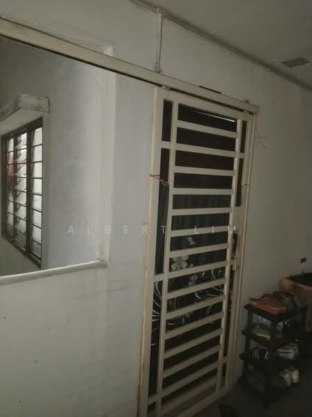 Halaman Kenanga untuk Untuk Dijual - RM 230,000, Mac 2026 - Entrance - PropertyGuru.com.my