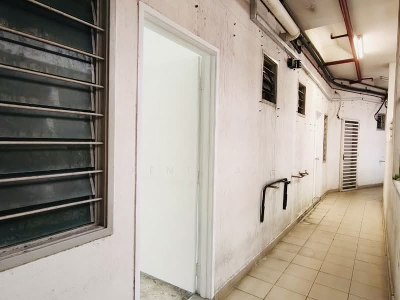 Shop / Office for Sale in Sungai Ara (Penang) - Kent Lai - Corridor - PropertyGuru.com.my