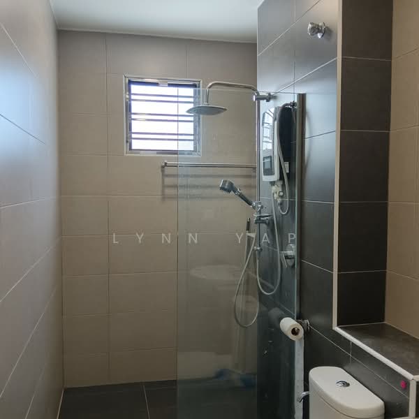 2-storey Terraced House for Rent in Puncak Alam (Selangor) - Lynn Yap - Bathroom - PropertyGuru.com.my