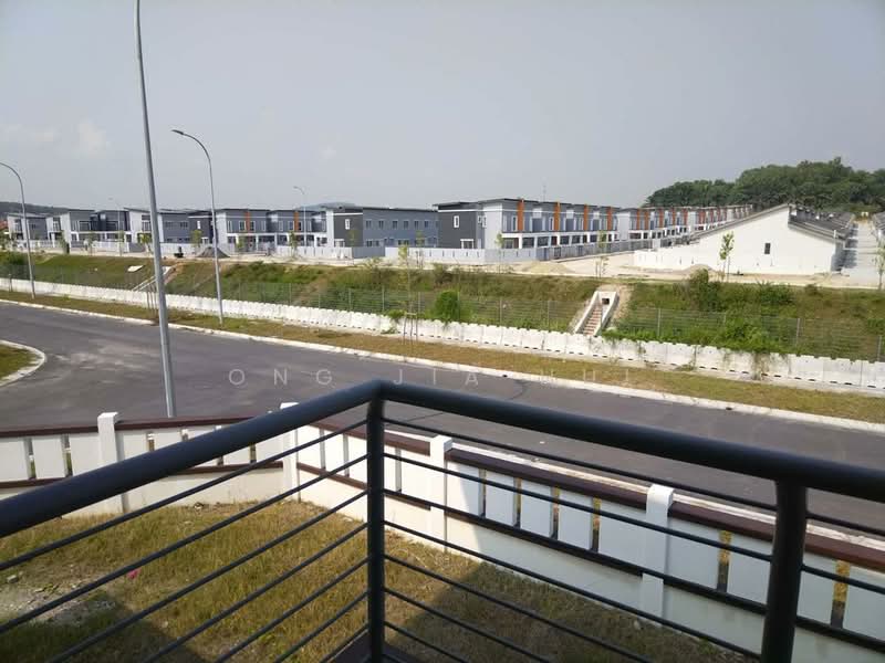 Rumah Teres 2-Tingkat untuk Disewa di Bandar Springhill (Jimah) - Ong Jia Hui - Exterior - PropertyGuru.com.my