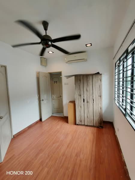 2-storey Terraced House for Rent in Bukit Raja (Selangor) - Veni Foo Yoke Fuang - Bedroom - PropertyGuru.com.my