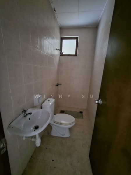 Bukit Jelutong untuk Untuk Dijual - RM 1,100,000, Mac 2026 - Bathroom - PropertyGuru.com.my