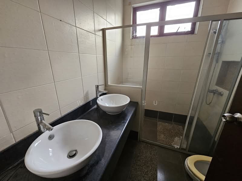 Bukit Jelutong untuk Untuk Dijual - RM 1,100,000, Mac 2026 - Bathroom - PropertyGuru.com.my